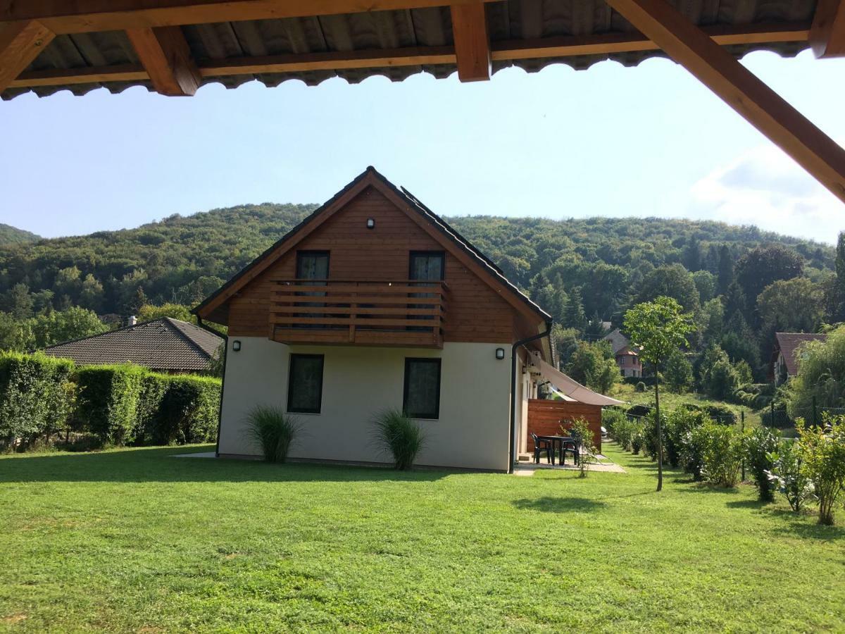Dunazug Apartmanház Dömös Exterior foto